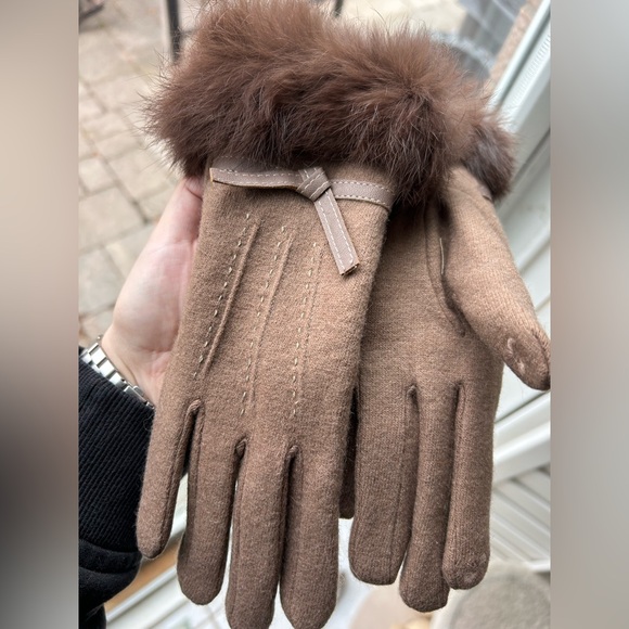 Brown Rabbit Fur-Trimmed Gloves - Picture 9 of 10